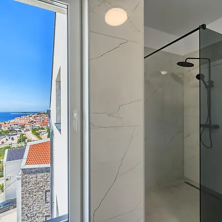 Franc プリモシュテン